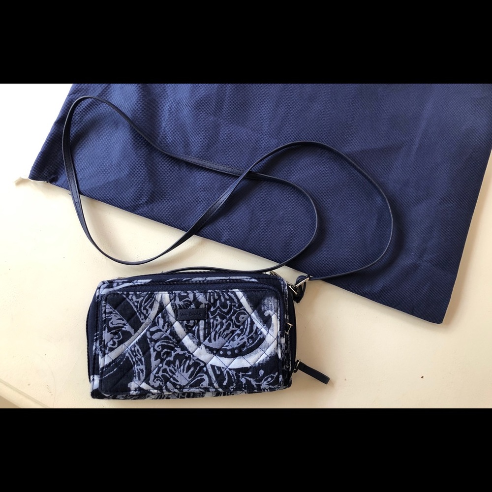 Vera Bradley Small Crossbody wallet
